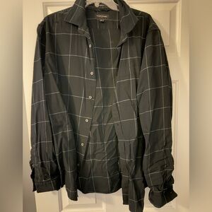 Banana Republic untucked fit long sleeve shirt. XL